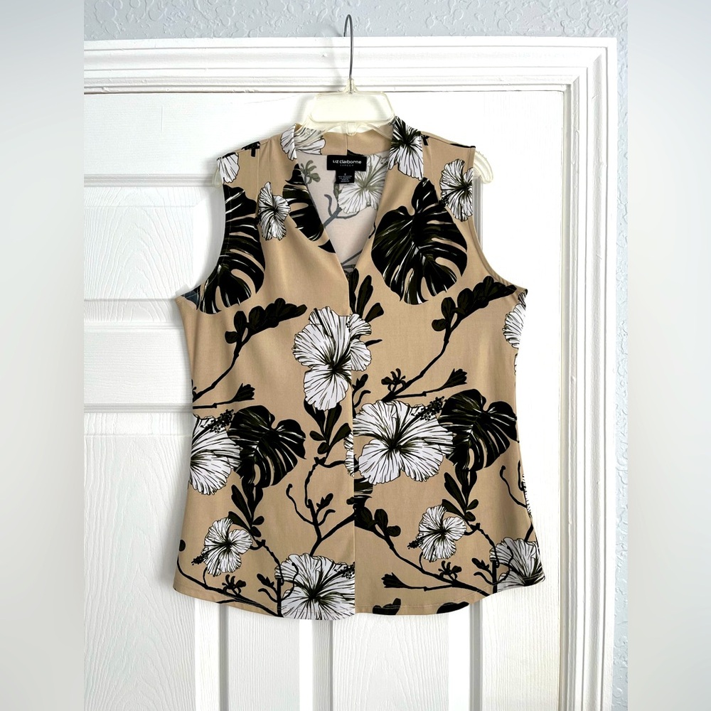 NWOT Woman Top